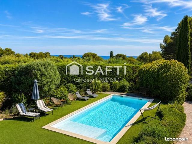 Propriété 7 pièces 210 m²