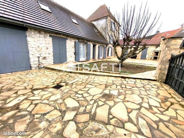 Propriété 7 pièces 210 m²