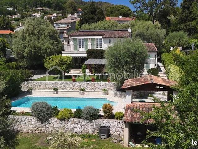 Propriété 7 pièces 210 m²