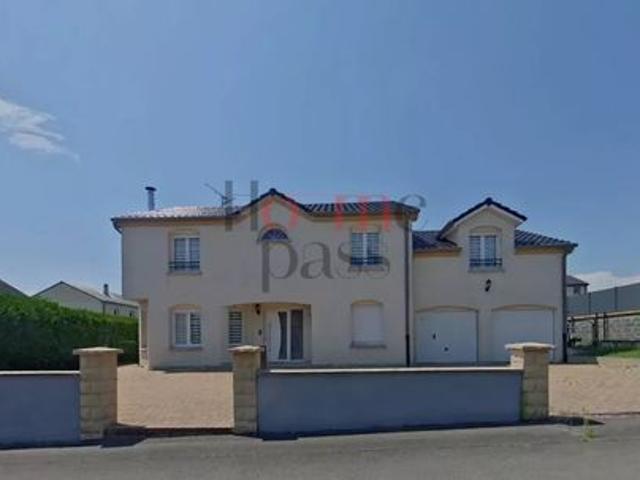 Propriété 7 pièces 211 m²