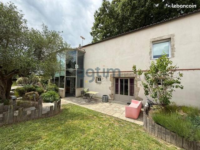 Propriété 7 pièces 211 m²