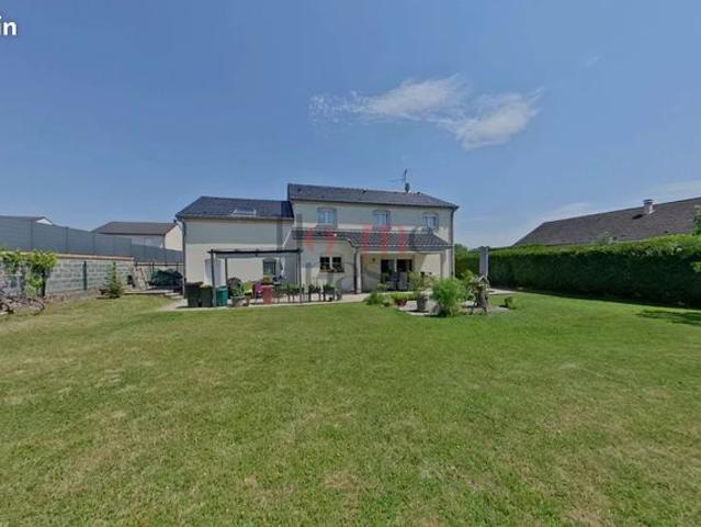 Propriété 7 pièces 211 m²