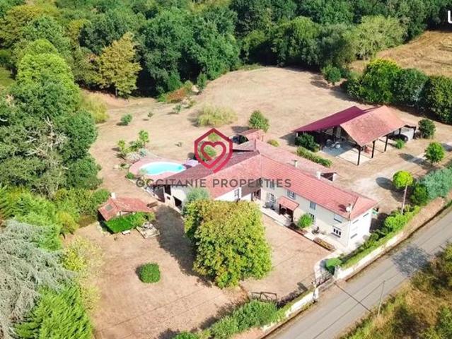 Propriété 7 pièces 212 m²