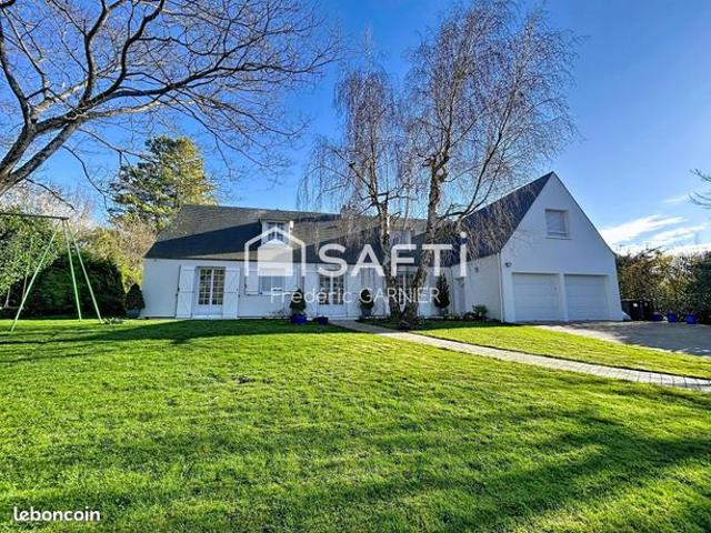 Propriété 7 pièces 212 m²