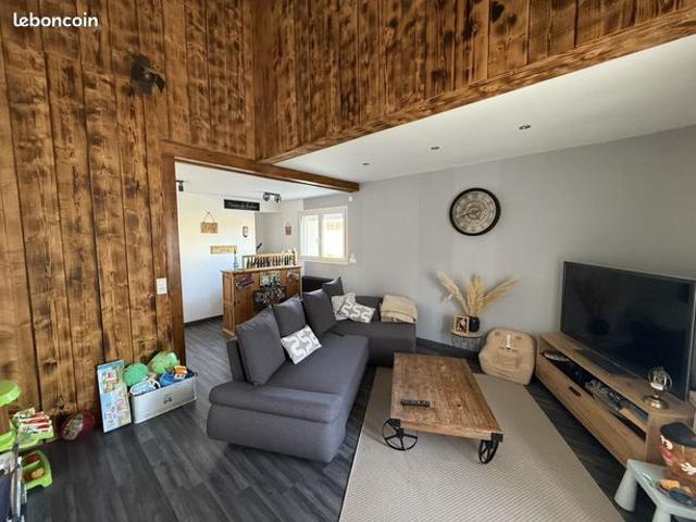 Propriété 7 pièces 212 m²
