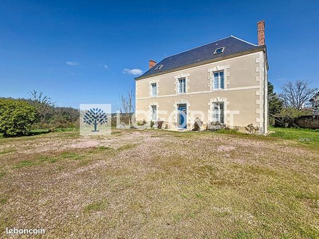 Propriété 7 pièces 213 m²