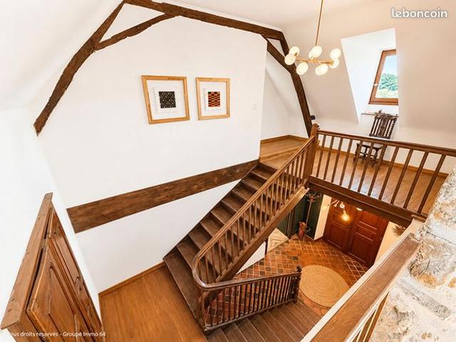 Propriété 7 pièces 213 m²