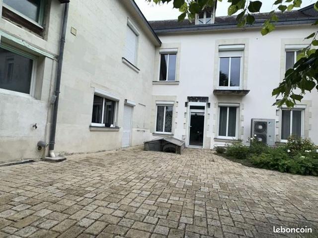 Propriété 7 pièces 213 m²