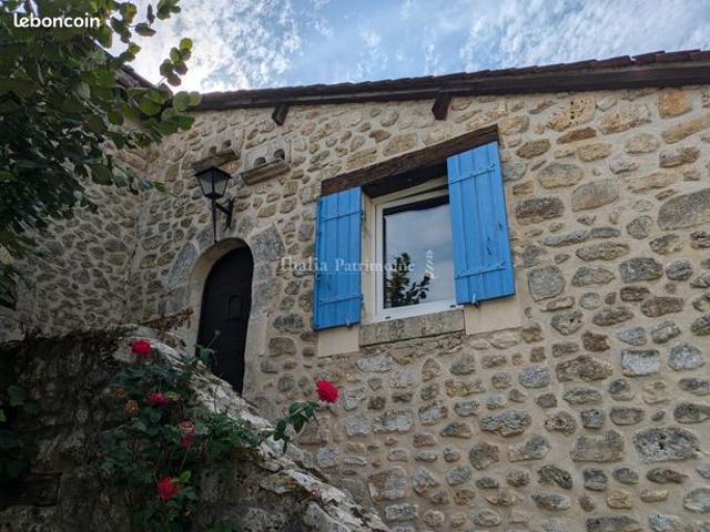 Propriété 7 pièces 213 m²