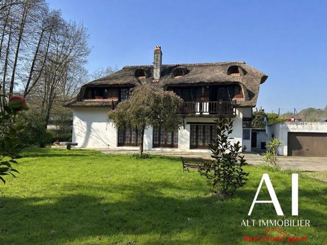 Propriété 7 pièces 213 m²