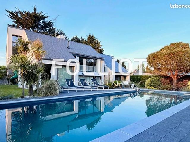 Propriété 7 pièces 224 m²