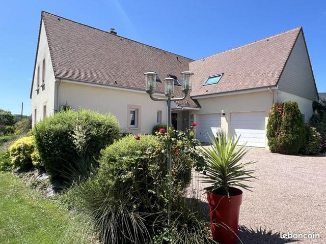 Propriété 7 pièces 224 m²