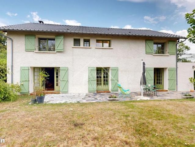 Propriété 7 pièces 224 m²