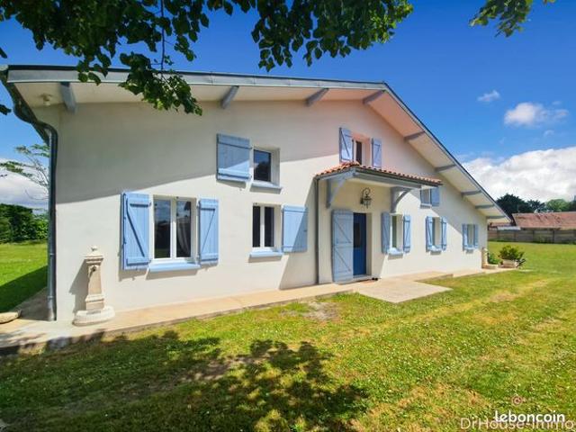 Propriété 7 pièces 225 m²