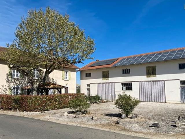 Propriété 7 pièces 225 m²