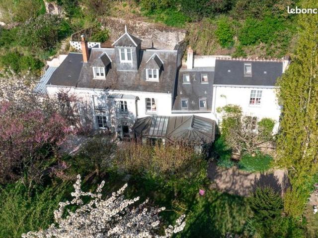 Propriété 7 pièces 225 m²