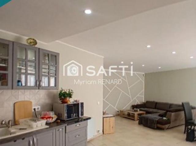 Propriété 7 pièces 225 m²