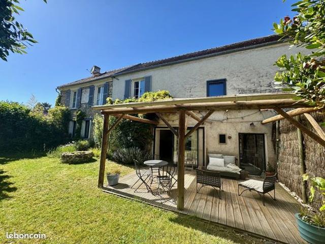 Maison 7 pièces 225 m²