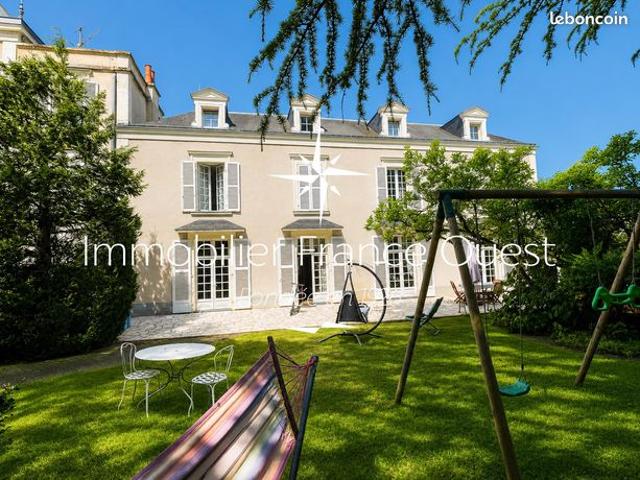 Propriété 7 pièces 225 m²