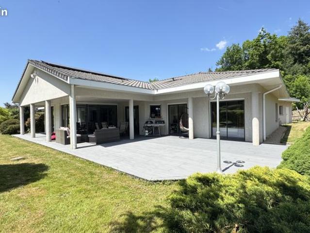 Propriété 7 pièces 225 m²