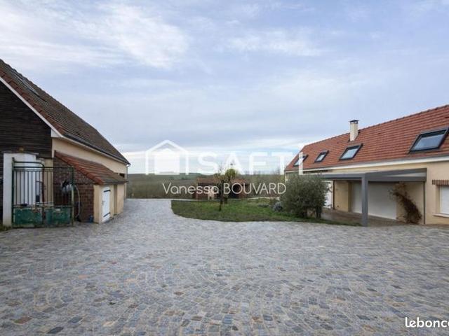 Propriété 7 pièces 226 m²