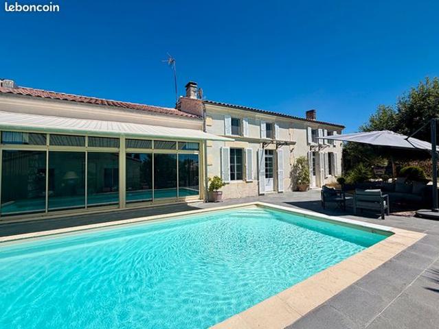 Propriété 7 pièces 226 m²