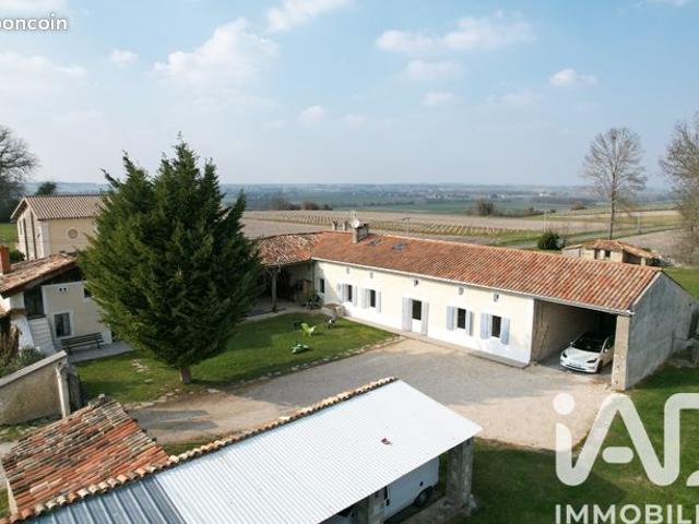 Propriété 7 pièces 226 m²