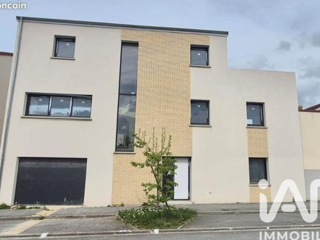Propriété 7 pièces 227 m²