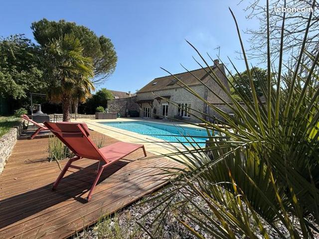 Propriété 7 pièces 228 m²