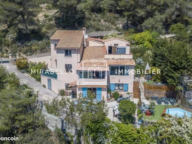 Propriété 7 pièces 228 m²