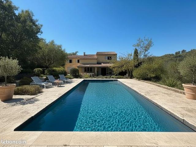 Propriété 7 pièces 229 m²