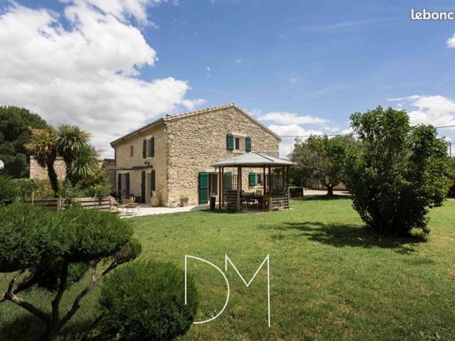 Propriété 7 pièces 229 m²