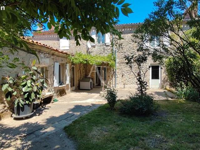 Propriété 7 pièces 229 m²