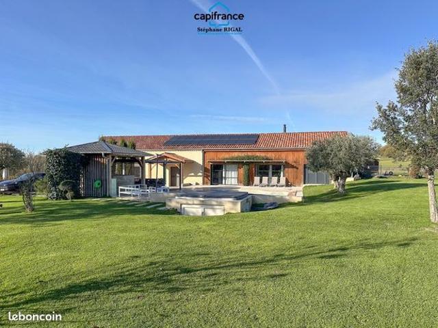 Propriété 7 pièces 229 m²