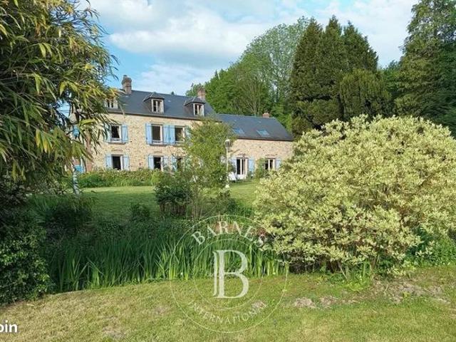 Propriété 7 pièces 220 m²
