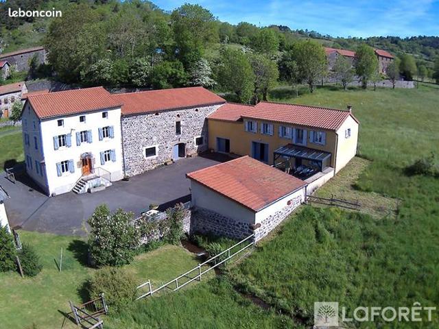 Propriété 7 pièces 220 m²