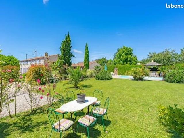 Propriété 7 pièces 220 m²