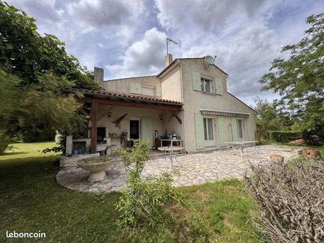 Propriété 7 pièces 220 m²