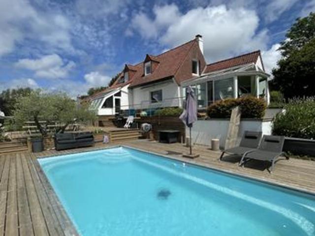 Propriété 7 pièces 220 m²