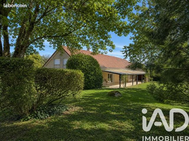 Propriété 7 pièces 220 m²