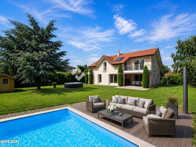 Propriété 7 pièces 220 m²