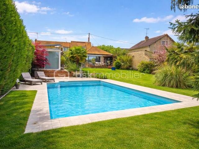 Propriété 7 pièces 220 m²