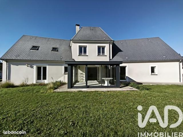 Propriété 7 pièces 223 m²