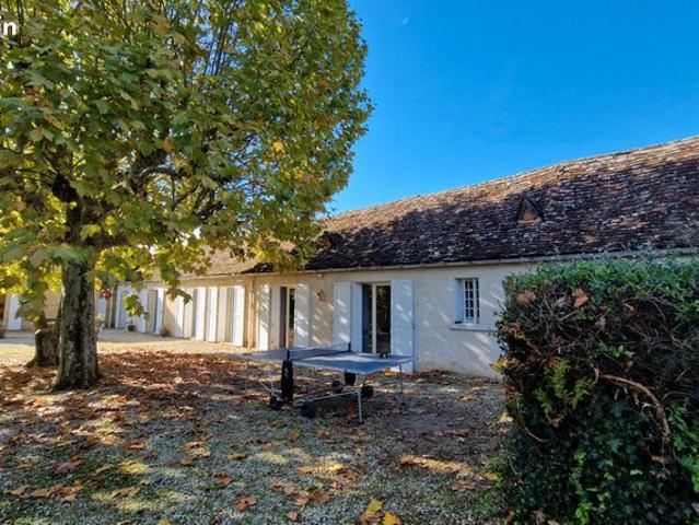 Propriété 7 pièces 235 m²