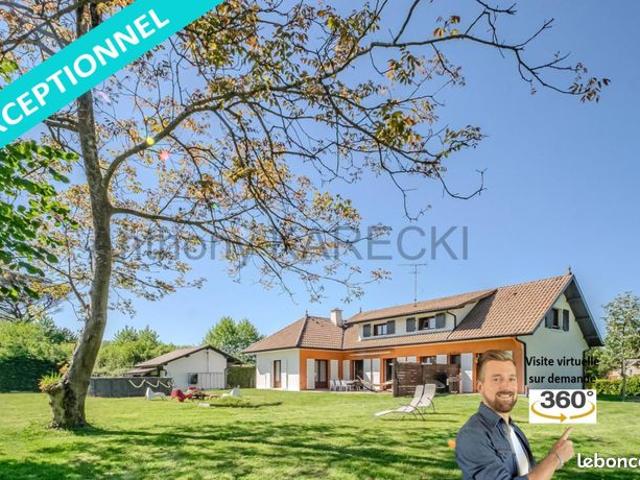 Propriété 7 pièces 235 m²
