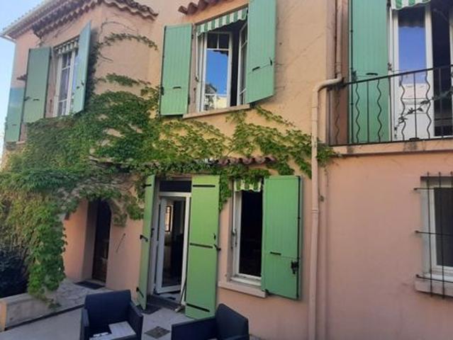 Propriété 7 pièces 235 m²