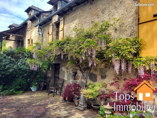 Propriété 7 pièces 237 m²