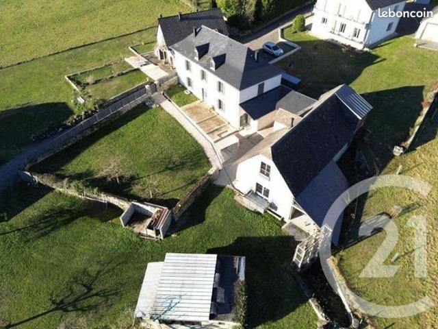Propriété 7 pièces 237 m²
