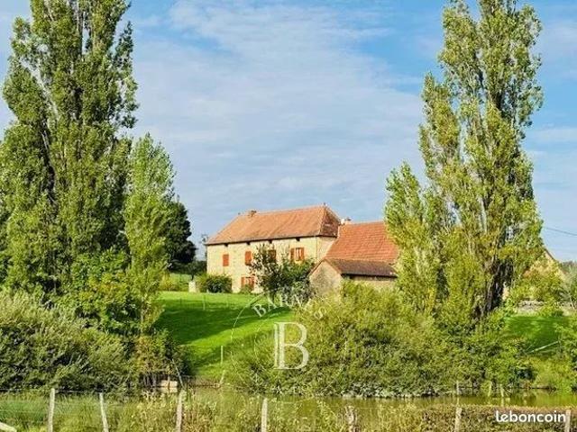 Propriété 7 pièces 237 m²
