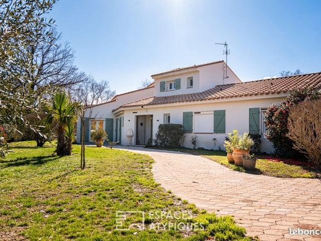 Propriété 7 pièces 237 m²